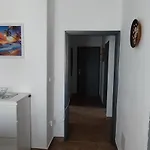 Tomislav Apartment *