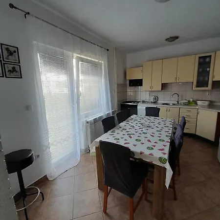 Apartment Tomislav *
