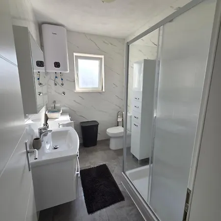Tomislav Apartment